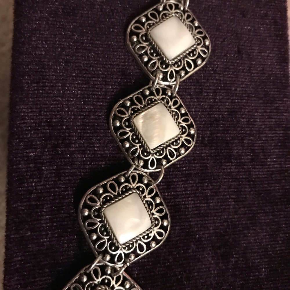 Stone and silver bracelet for all occasions